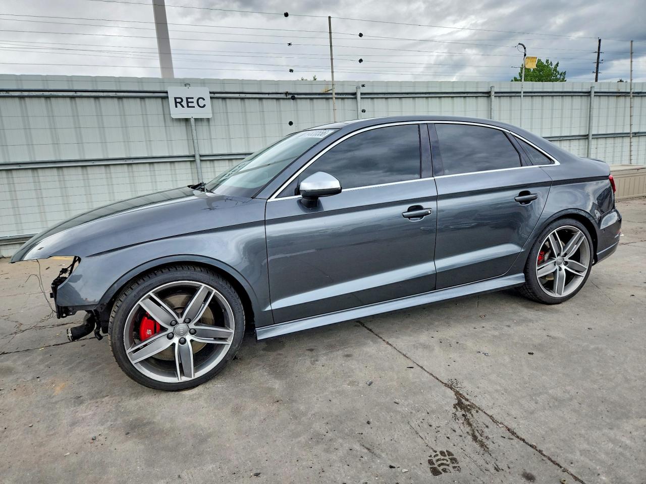 2019 Audi S3 Prestige, VIN WAUF1GFF5KA065478 — Front end