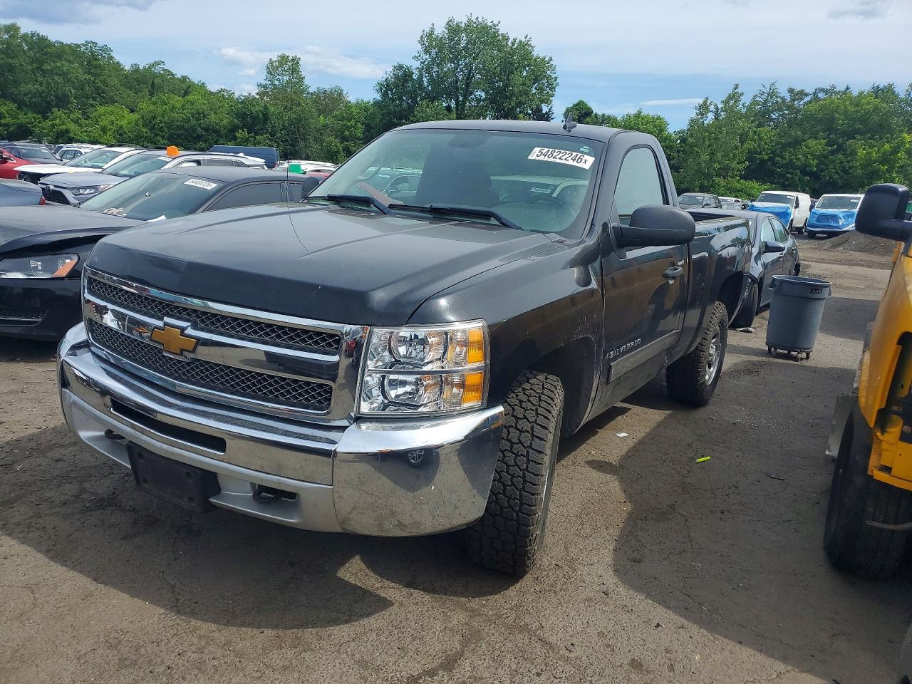 2013 Chevrolet Silverado 1500 LT, VIN 1GCNKSEA0DZ222360 — Side