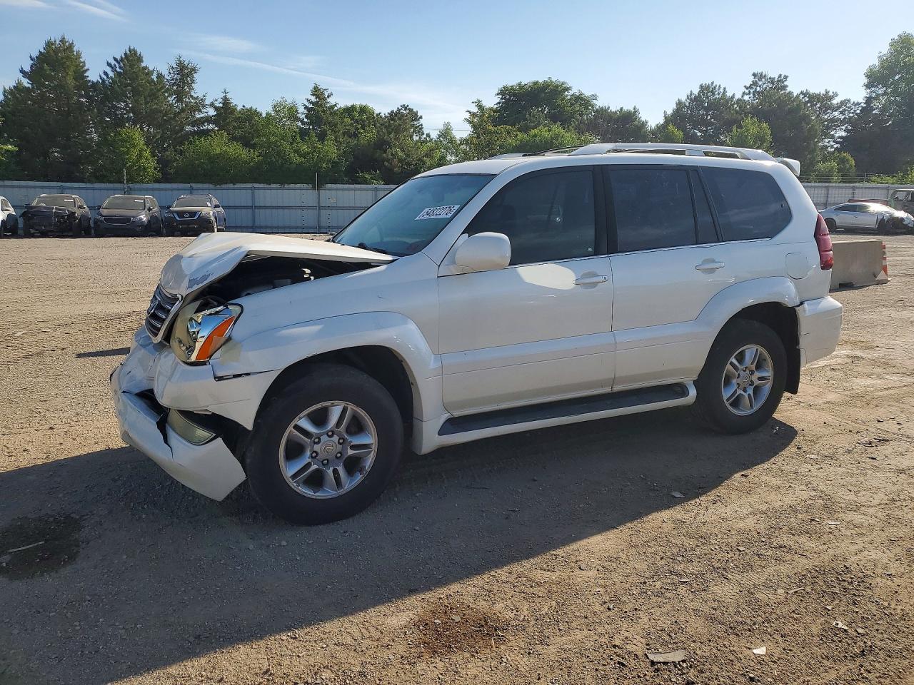 2005 Lexus GX 470, VIN JTJBT20X450095398 — Перед