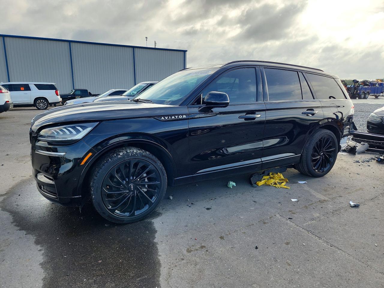 2022 Lincoln Aviator Reserve, VIN 5LM5J7WC3NGL19851 — Rear end