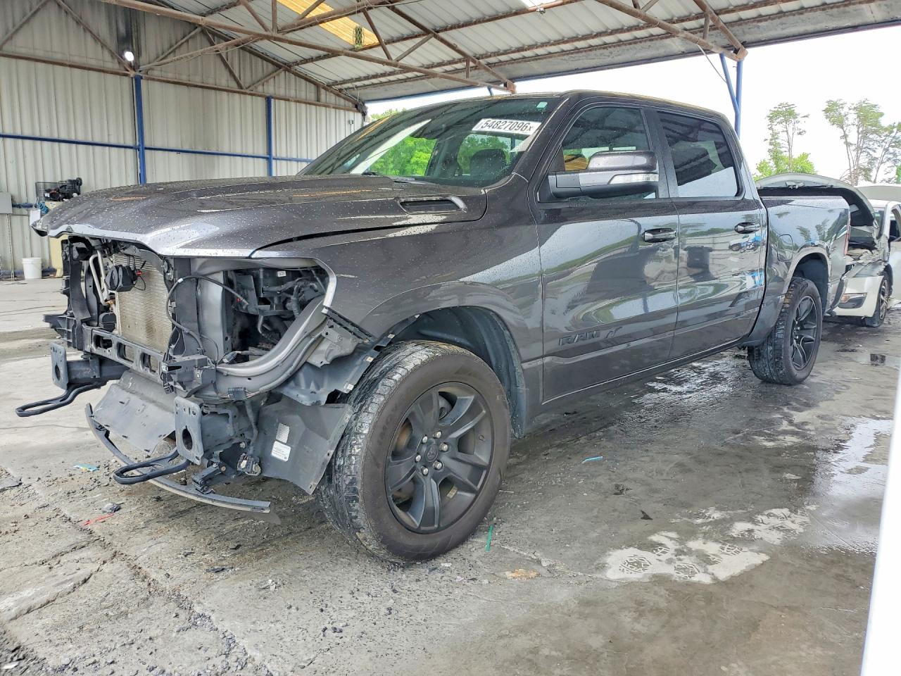 2020 Ram 1500 Big Horn, VIN 1C6SRFFT0LN353310 — Front end
