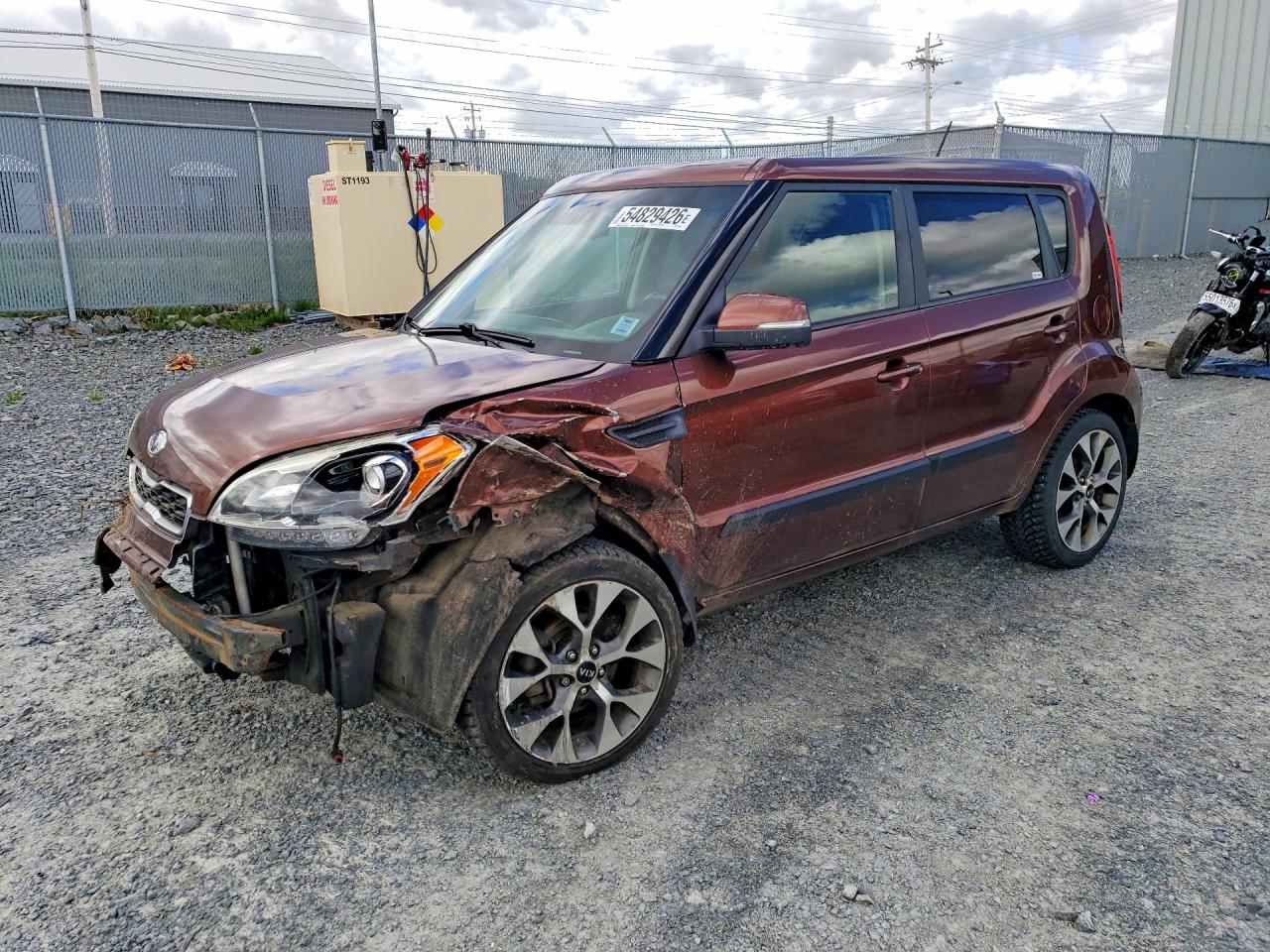 2012 Kia Soul +, VIN KNDJT2A60C7383606 — Front end