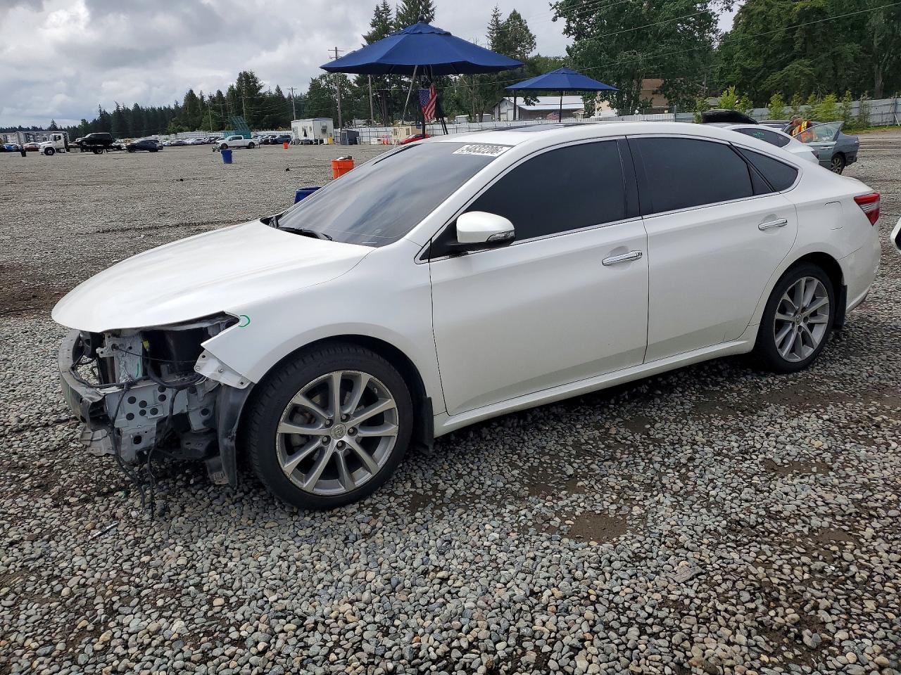 2014 Toyota Avalon XLE Touring, VIN 4T1BK1EB1EU113678 — Front end