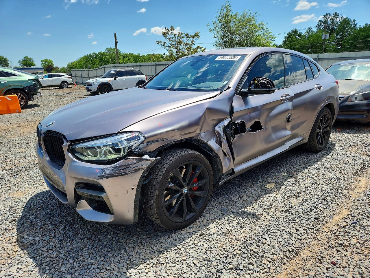 2021 BMW X4 M40i, VIN 5UX2V5C04M9F00670 — Front end