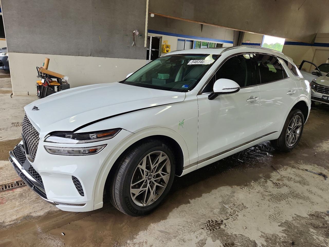 2024 Genesis GV70 2.5T, VIN 5NMMADTB9RH012096 — Front end