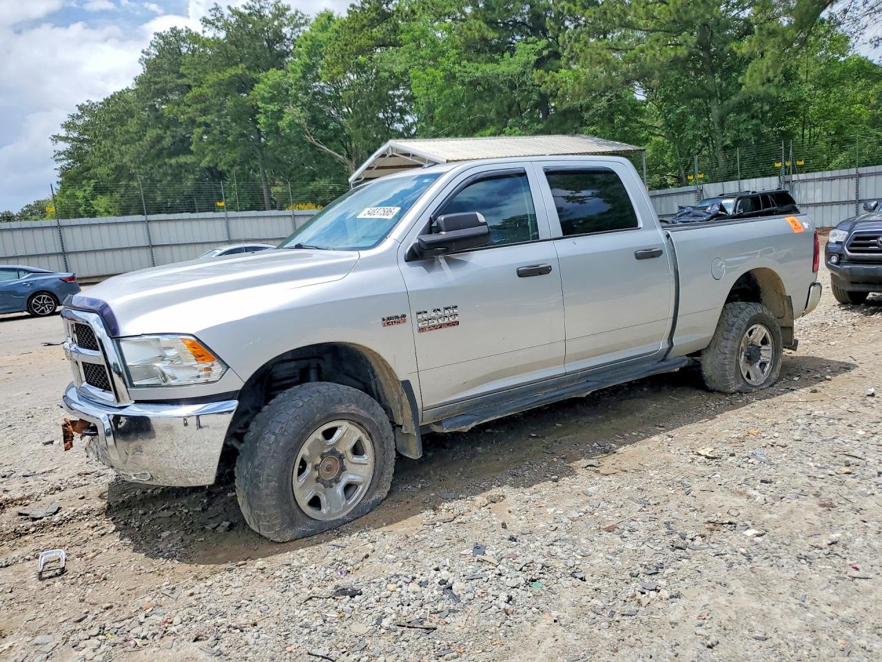2016 Ram 2500 Tradesman, VIN 3C6UR5CJ3GG108764 — Front end