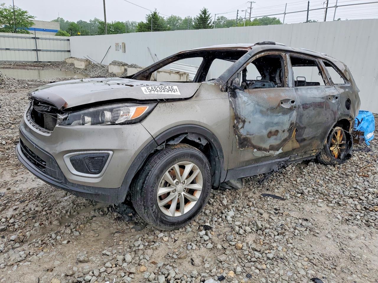 2018 Kia Sorento LX, VIN 5XYPG4A39JG386746 — Пожар в салоне