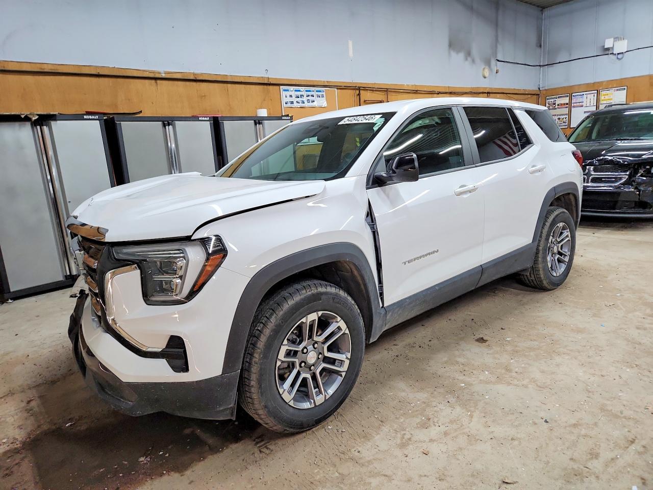 2025 GMC Terrain AWD Elevation, VIN 3GKALUEG3SL247015 — Front end