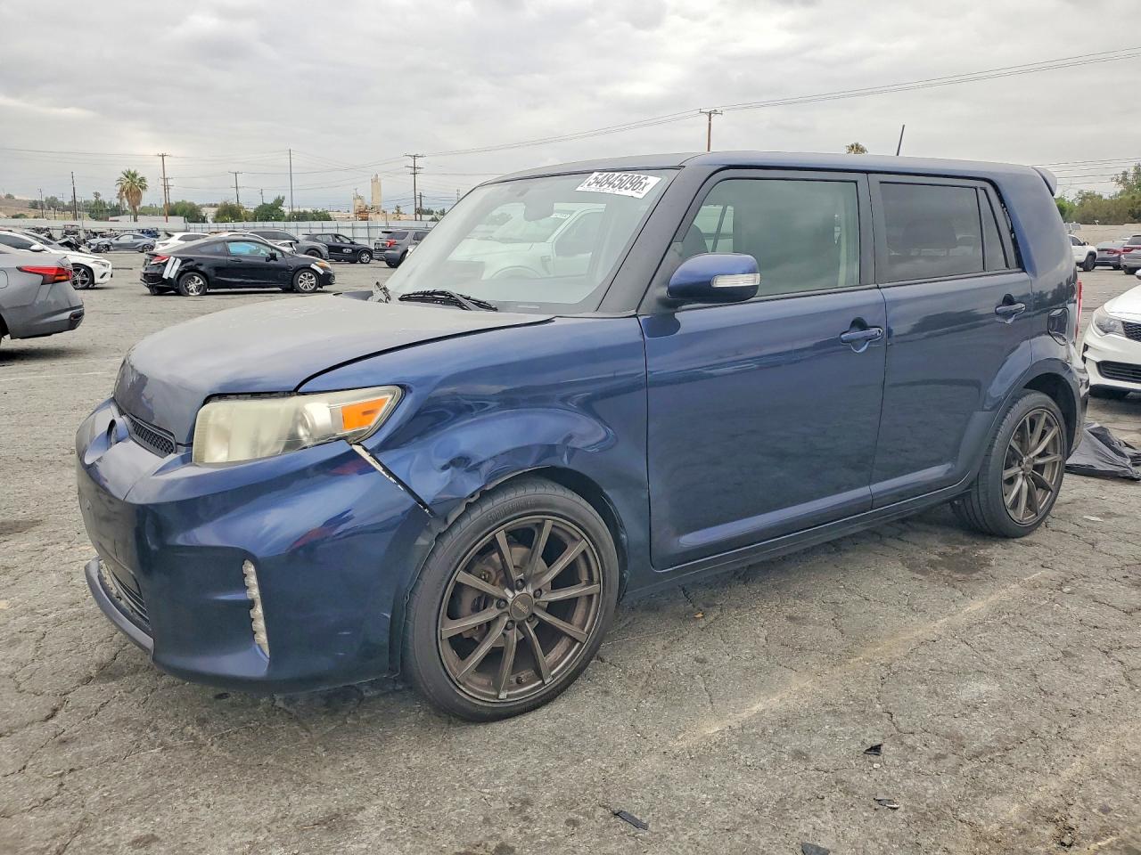 2014 Scion xB, VIN JTLZE4FE3EJ065952 — Front end