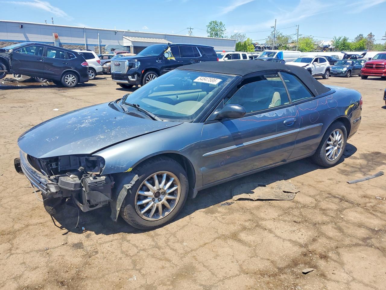2002 Chrysler Sebring LXi, VIN 1C3EL55R32N129460 — Перед