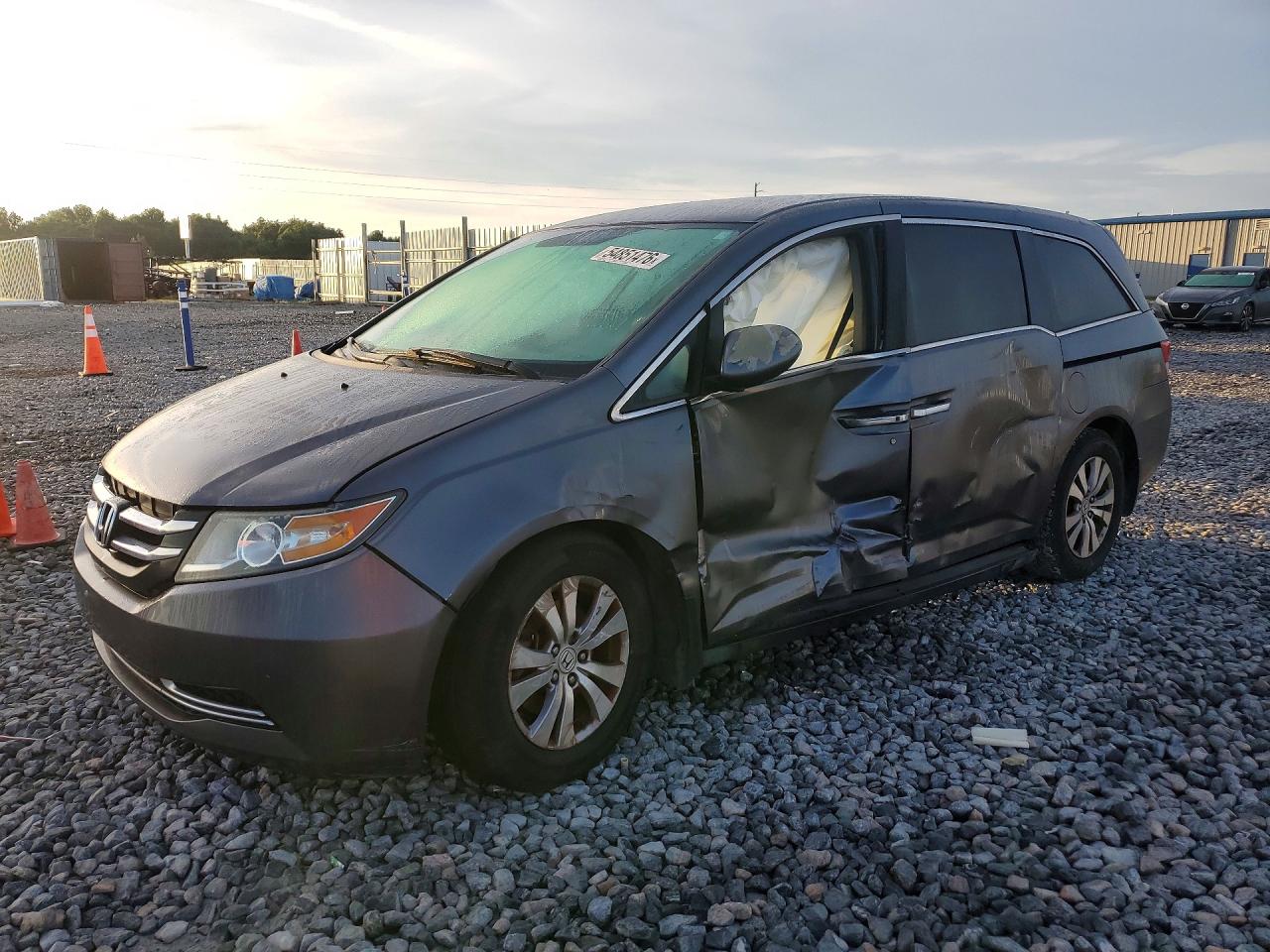 2015 Honda Odyssey EX, VIN 5FNRL5H47FB052061 — Side
