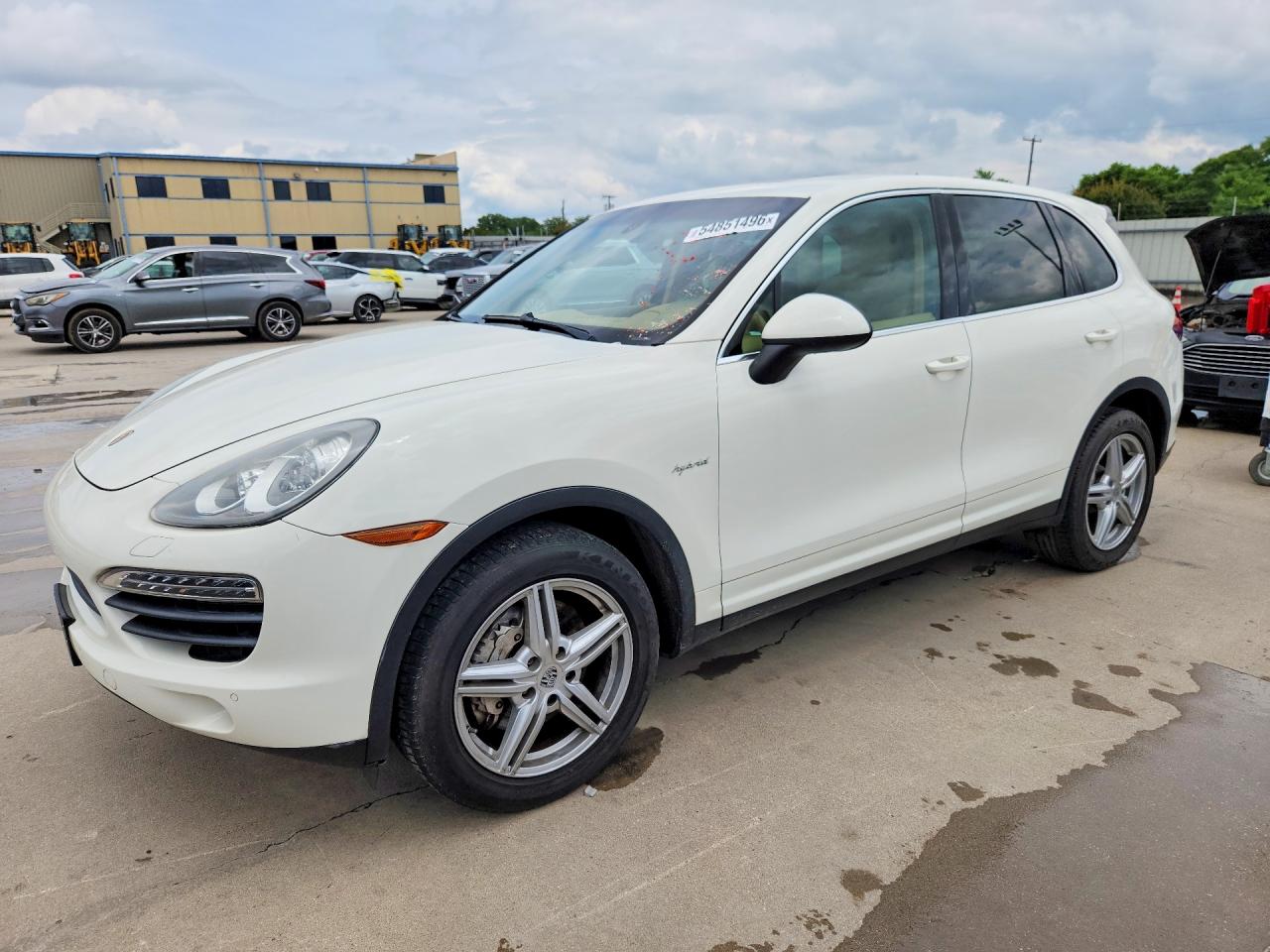 2012 Porsche Cayenne S Hybrid, VIN WP1AE2A25CLA91463 — Minor dents and scratches