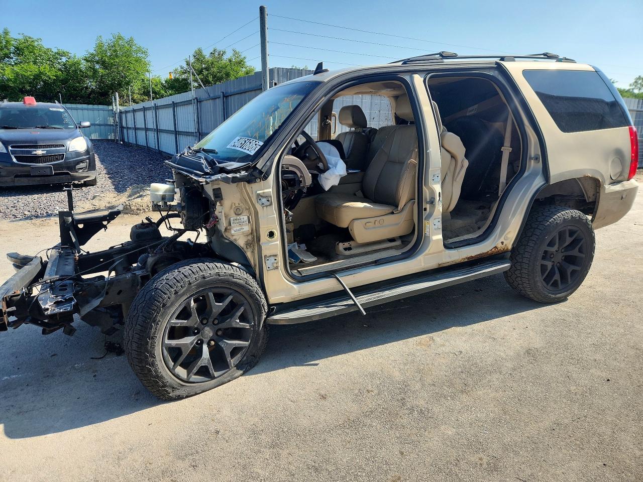 2010 GMC Yukon SLT, VIN 1GKUKDE08AR130069 — Stripped