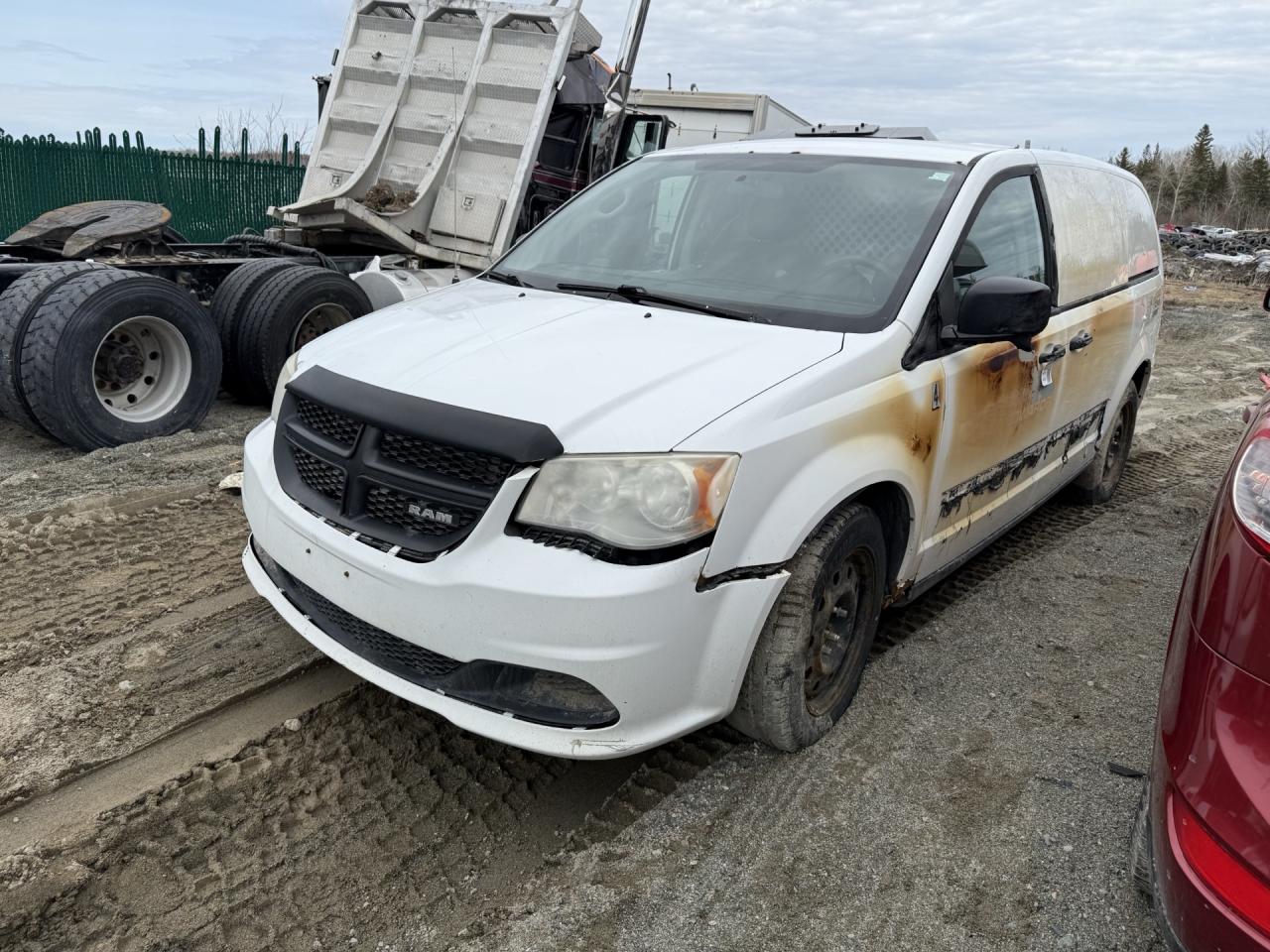 2014 Ram Cargo Van Tradesman, VIN 2C4JRGAG2ER177418 — Пожар в салоне