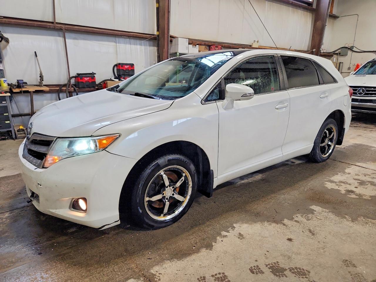 2016 Toyota Venza, VIN 4T3BA3BB8GU076657 — Front end