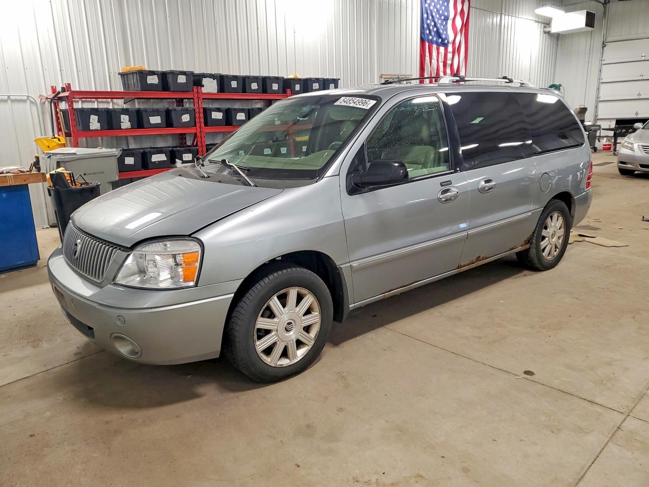 2007 Mercury Monterey Luxury, VIN 2MRDA22267BJ00344 — Undercarriage