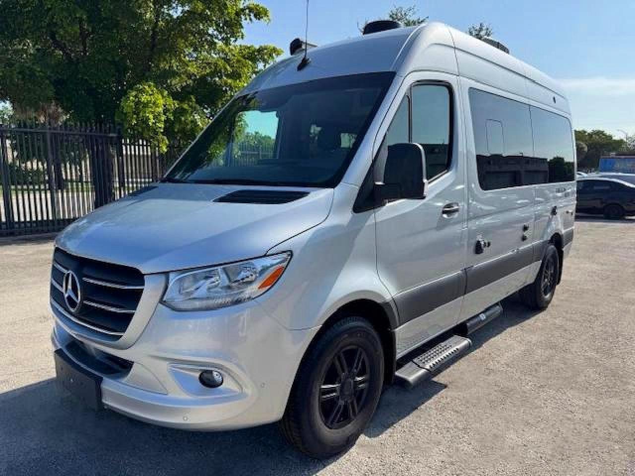 2022 Mercedes-Benz Sprinter Cargo, VIN W1X4EBHY0NP484324 — Water / flood