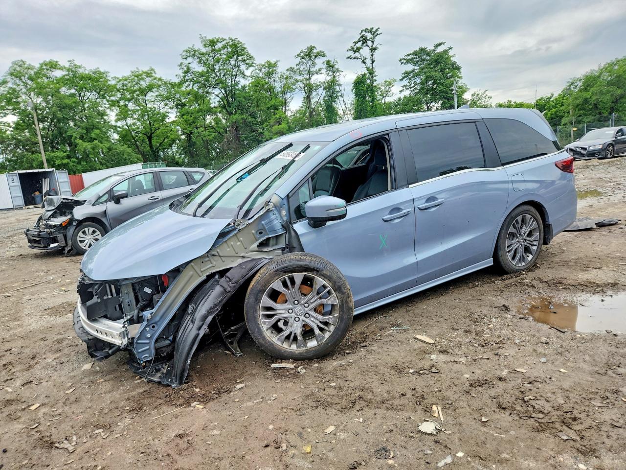2026 Honda Odyssey Touring, VIN 5FNRL6H83TB016470 — Undercarriage