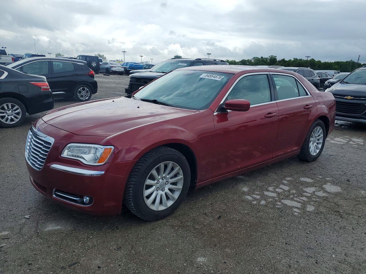 2013 Chrysler 300, VIN 2C3CCAAG4DH698771 — Бок