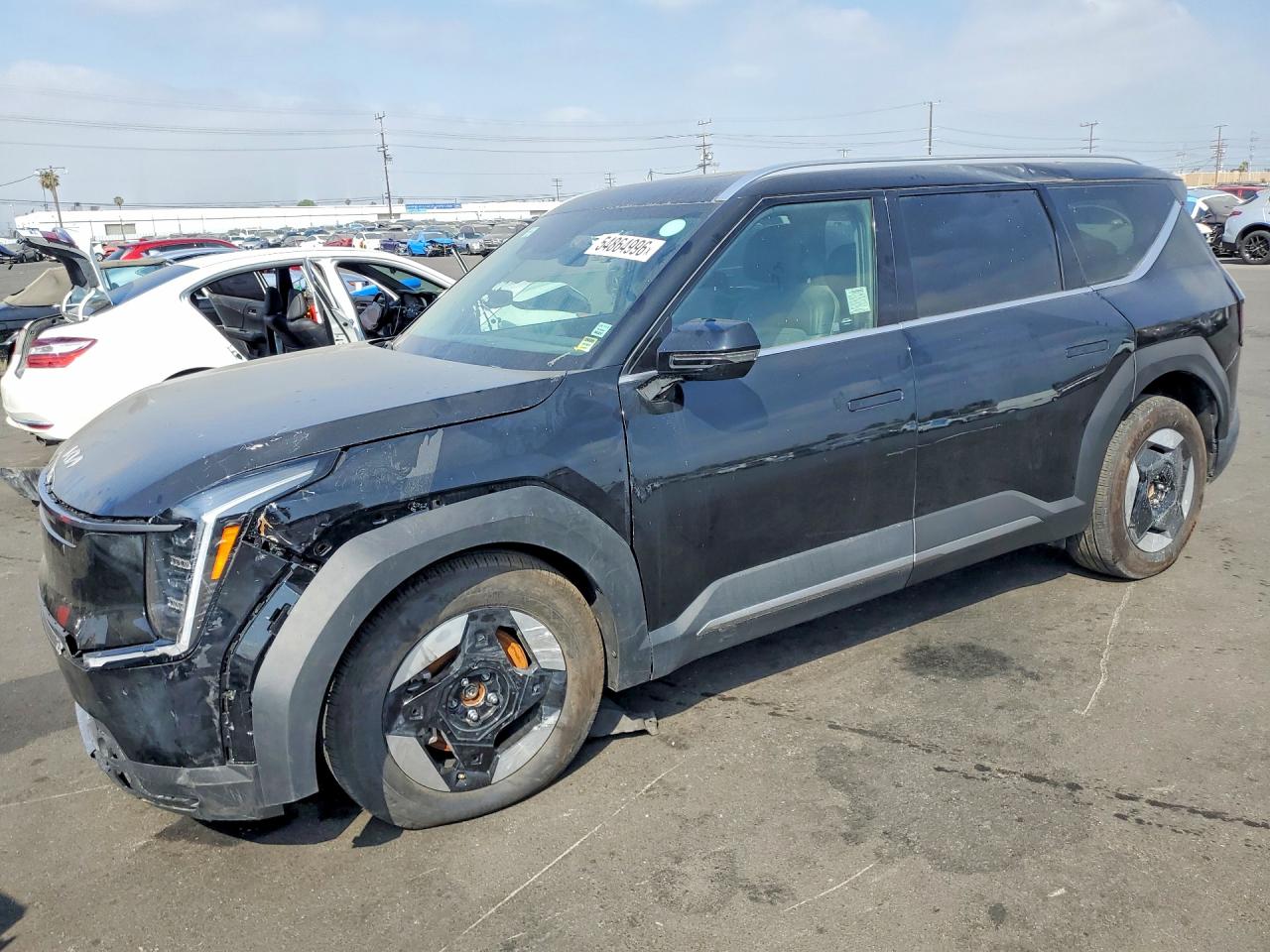 2025 Kia EV9 Wind, VIN 5XYAFFS58SG002445 — Front end
