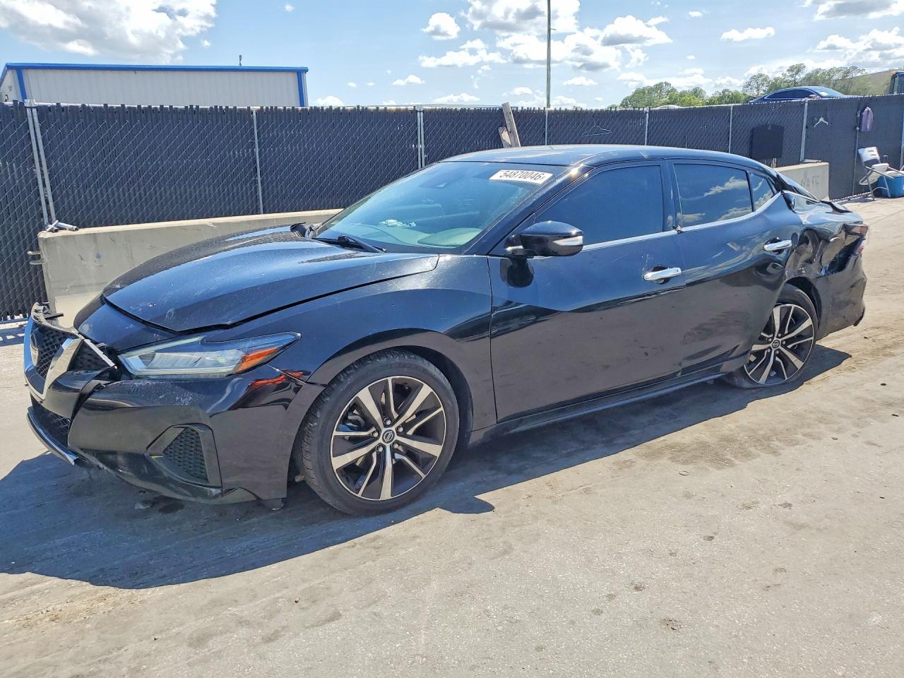 2021 Nissan Maxima SV, VIN 1N4AA6CV0MC511777 — Front end