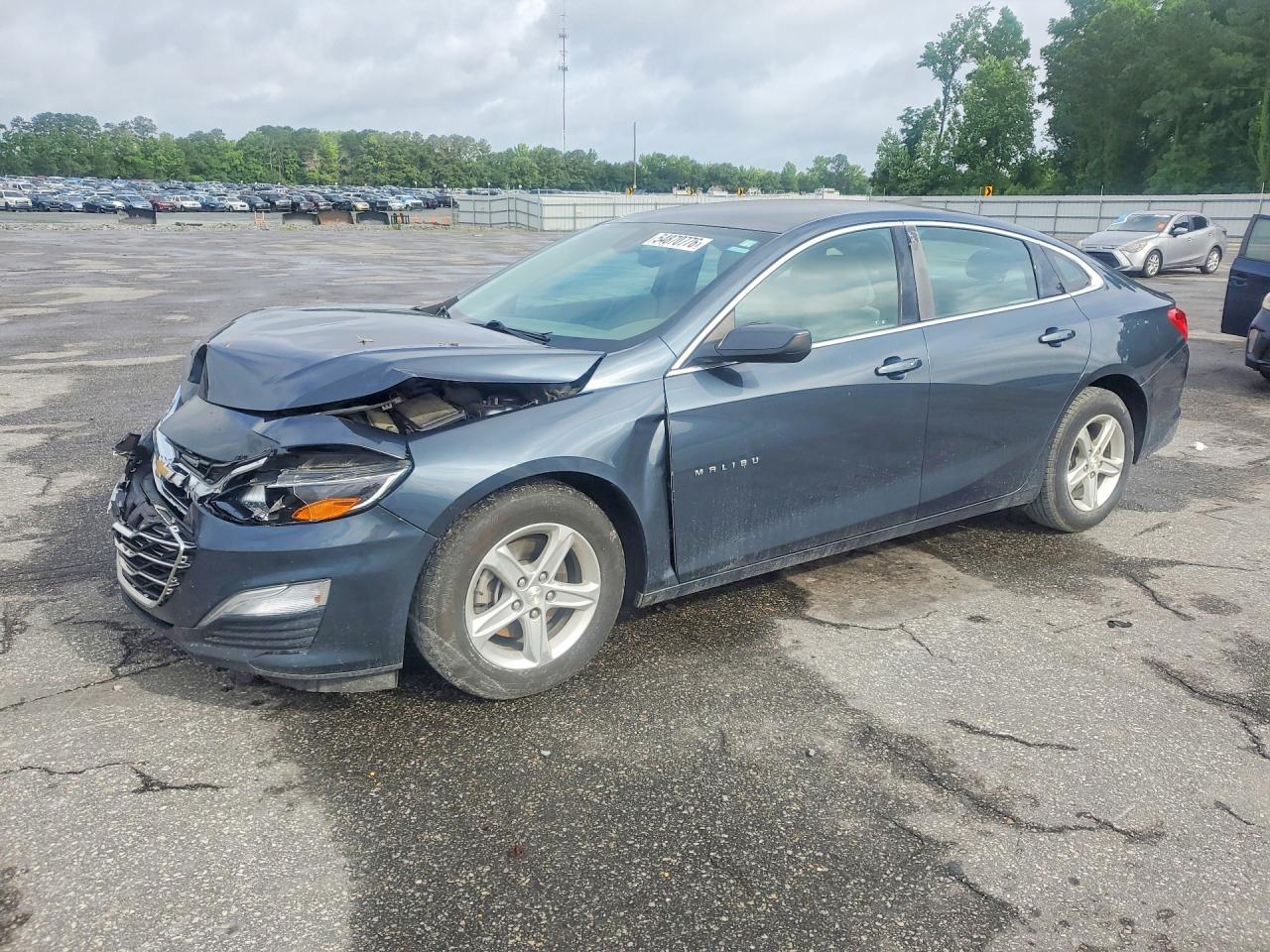 2019 Chevrolet Malibu LS, VIN 1G1ZC5ST4KF152102 — Перед