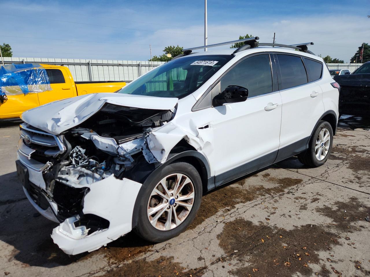 2018 Ford Escape SE, VIN 1FMCU9GD3JUD58195 — Front end
