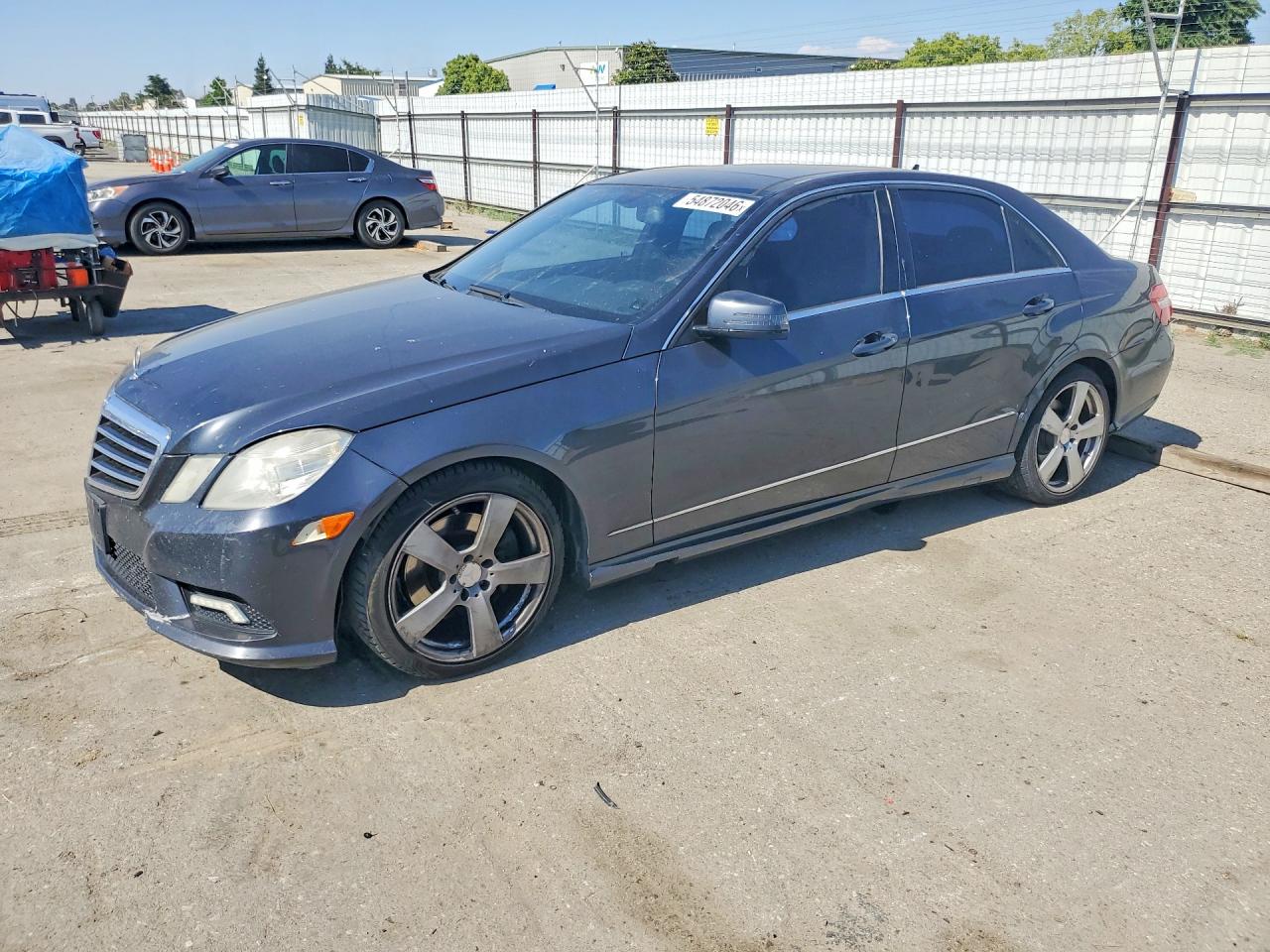 2011 Mercedes-Benz E 350 Luxury, VIN WDDHF5GB3BA287343 — Side