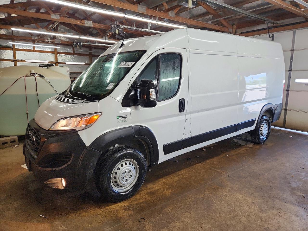 2025 Ram ProMaster Cargo Tradesman, VIN 3C6MRVHG2SE548363 — Крыша