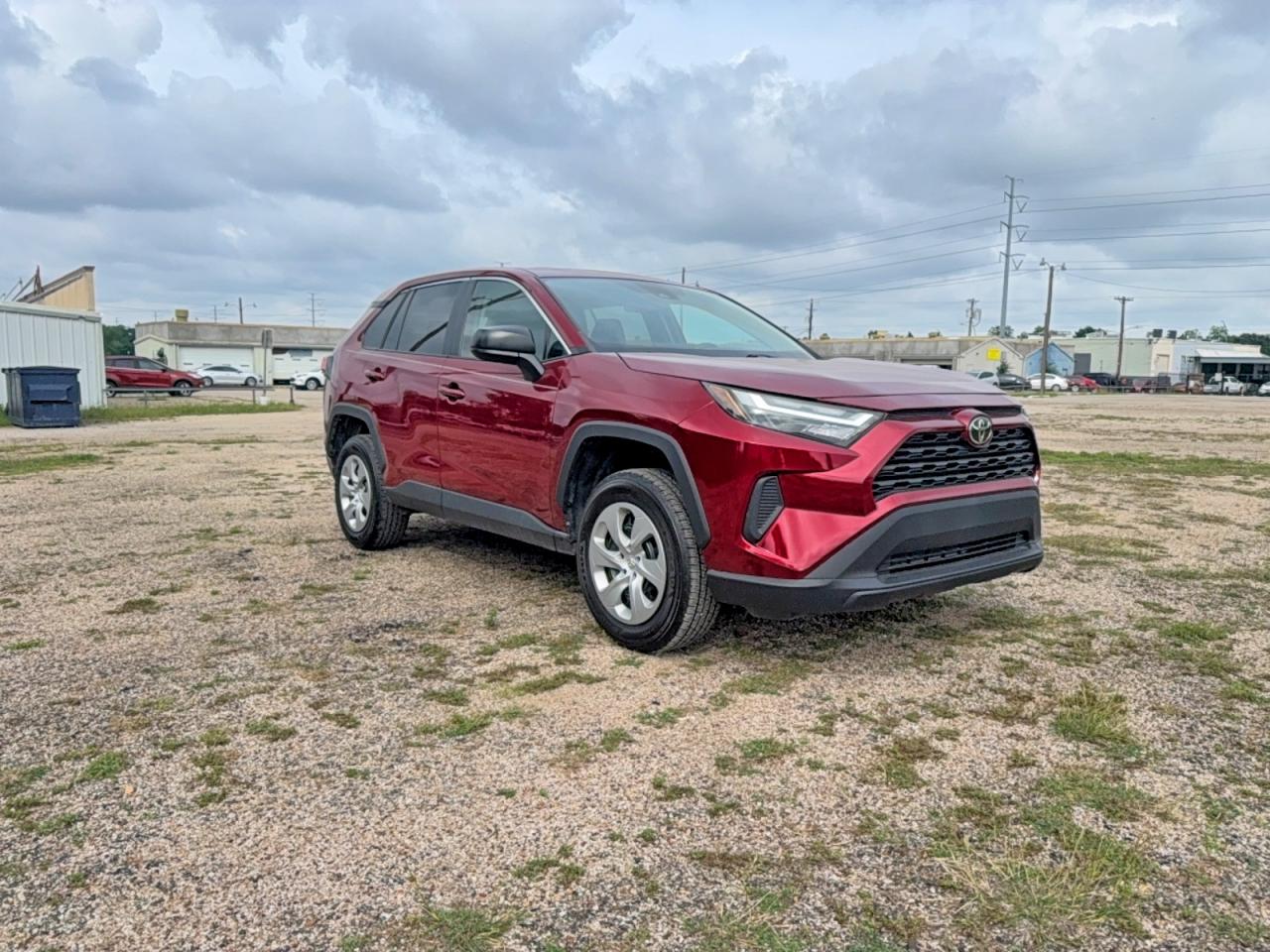2024 Toyota RAV4 LE, VIN 2T3H1RFV1RW341763 — Ранее повреждён