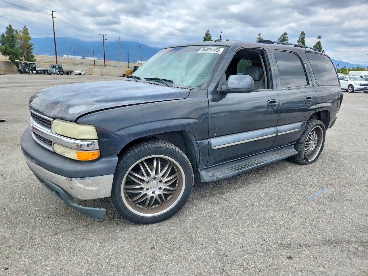2003 Chevrolet Tahoe LT, VIN 1GNEC13T53R257090 — Rear end