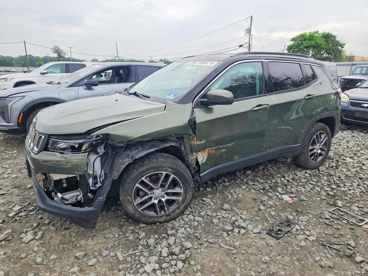 2020 Jeep Compass Latitude, VIN 3C4NJDBB2LT153799 — Front end