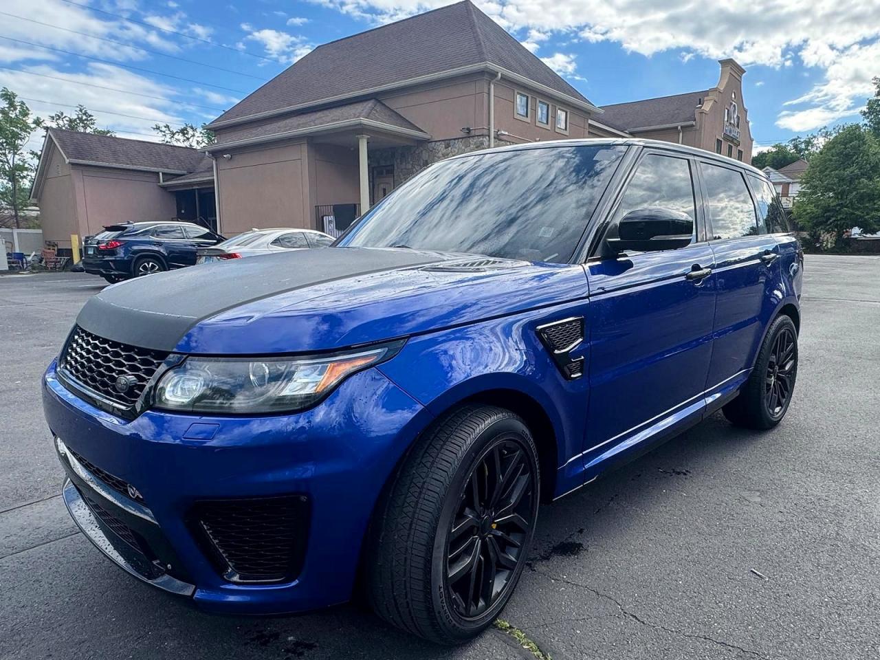 2015 Land Rover Range Rover Sport SVR, VIN SALWZ2EFXFA510974 — Minor dents and scratches