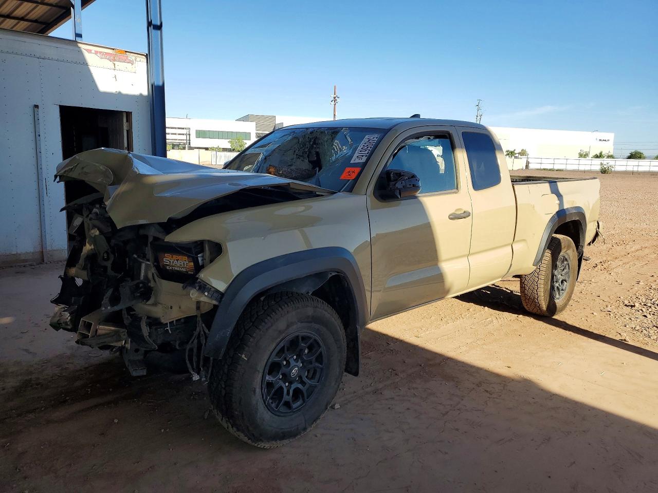 2019 Toyota Tacoma SR, VIN 5TFSX5EN7KX069705 — Front end