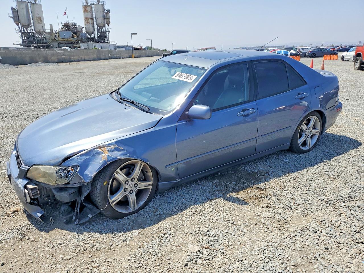 2005 Lexus IS 300, VIN JTHBD192050096905 — Front end