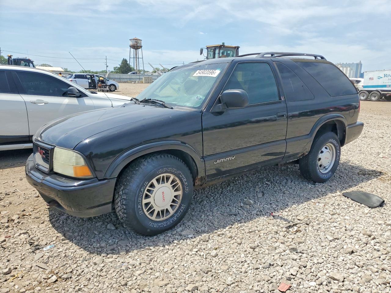 2001 GMC Jimmy SLS Comfort/Convenience, VIN 1GKCT18W31K254864 — Перед