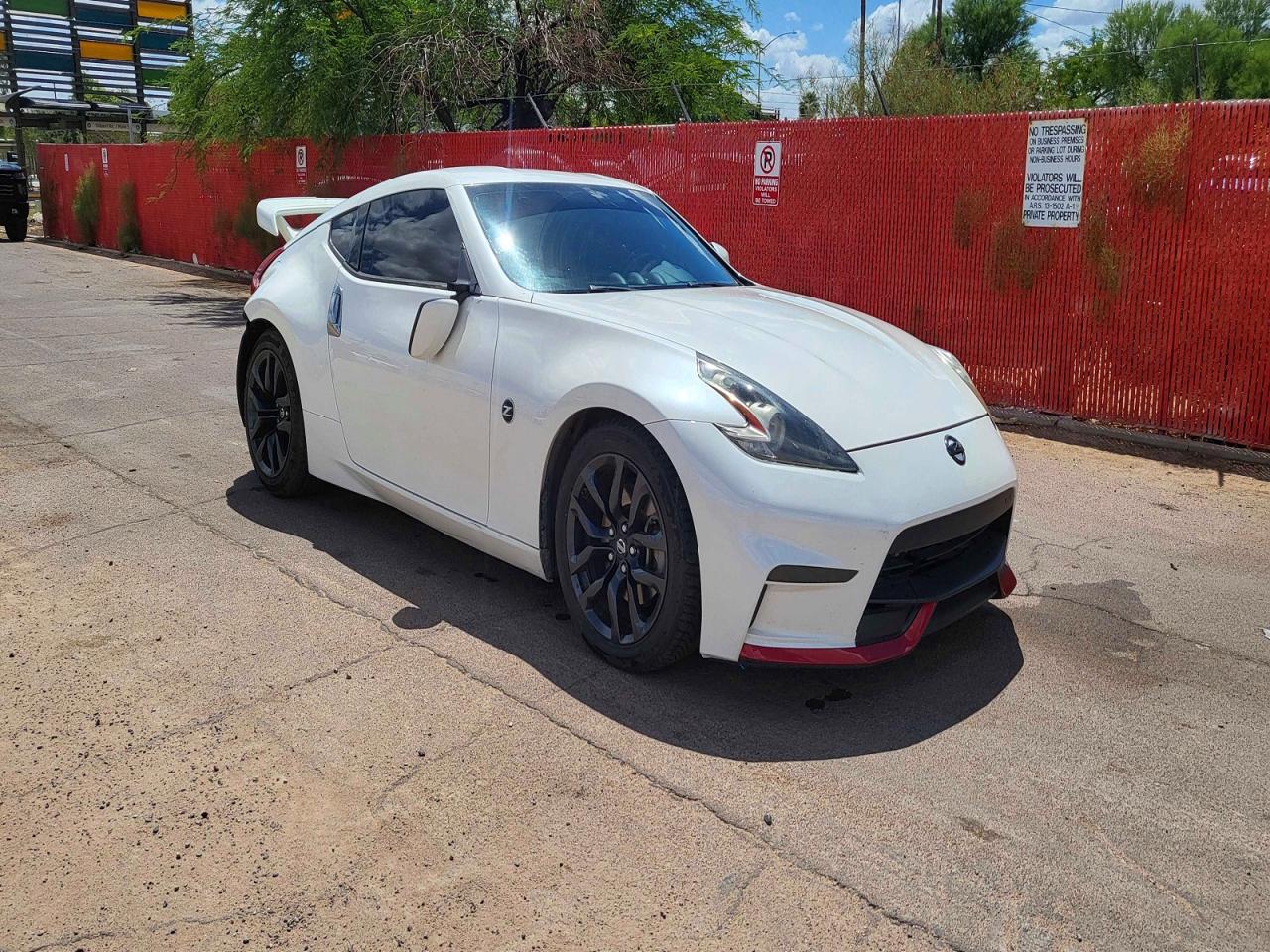 2018 Nissan 370Z, VIN JN1AZ4EH5JM572517 — Rear end