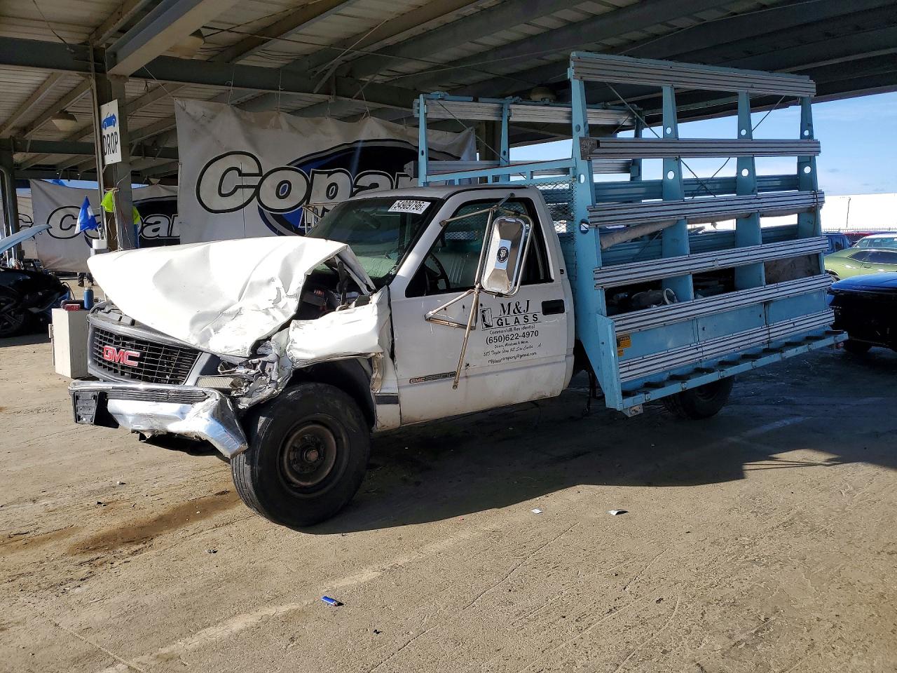 1999 GMC Sierra 2500, VIN 1GDGC24R2XF098493 — Front end