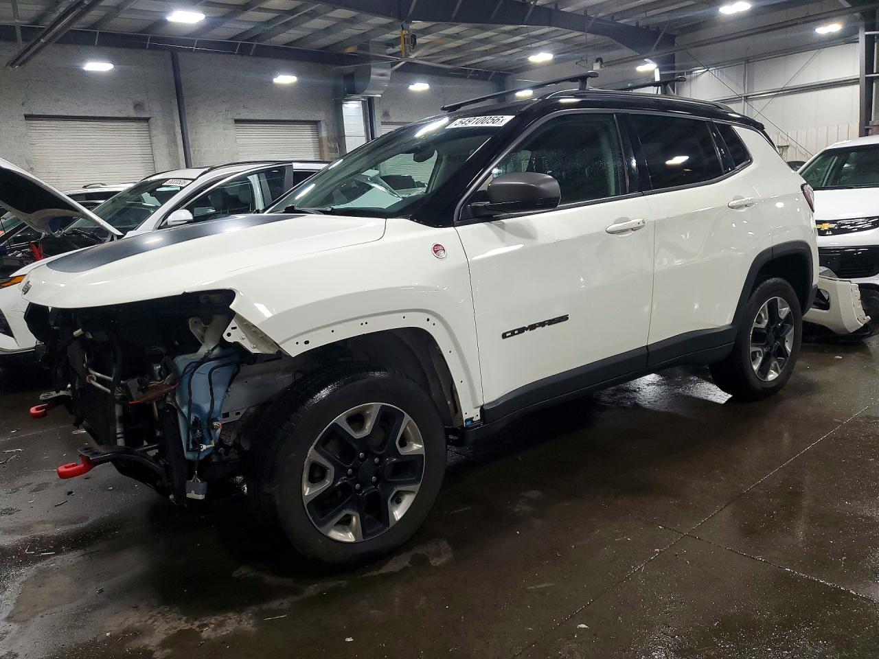 2018 Jeep Compass Trailhawk, VIN 3C4NJDDB5JT441682 — Front end