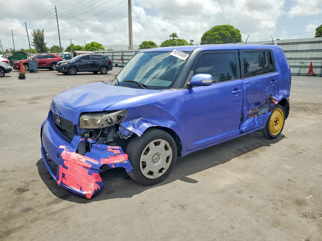 2010 Scion xB, VIN JTLZE4FE8A1116145 — Front end