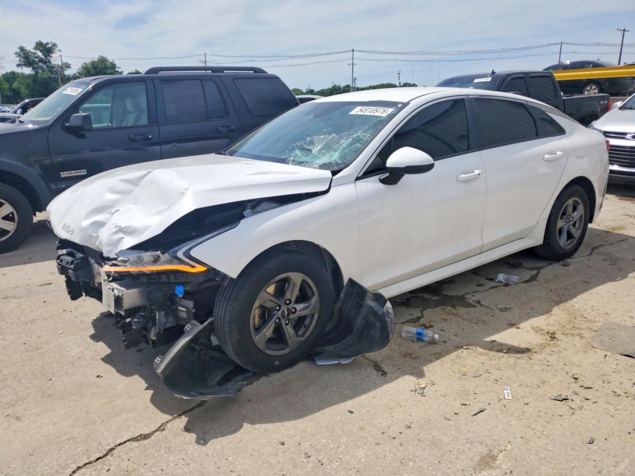2023 Kia K5 LXS, VIN 5XXG14J22PG195367 — Front end