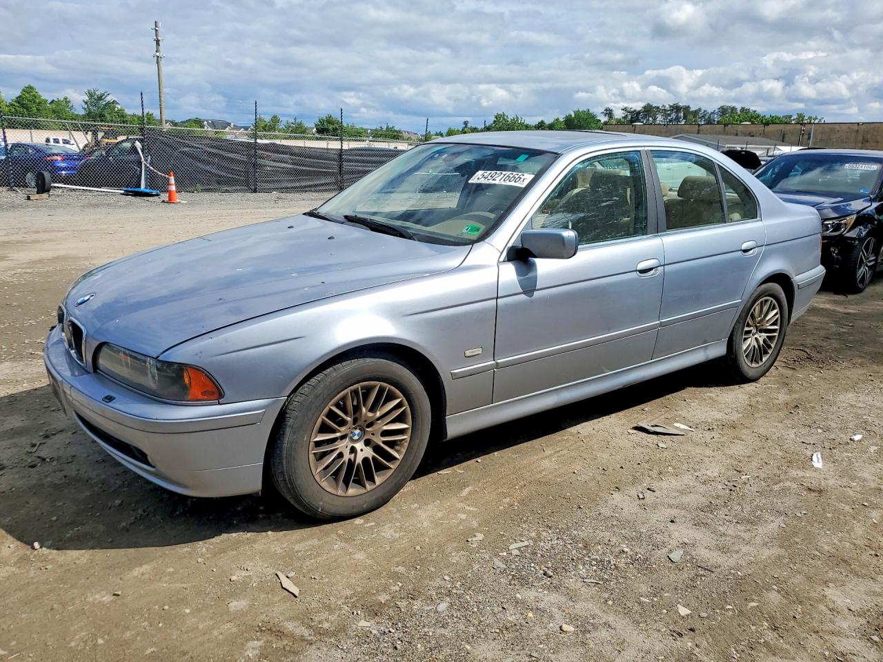 2003 BMW 5 Series 530i, VIN WBADT63413CK38207 — Бок