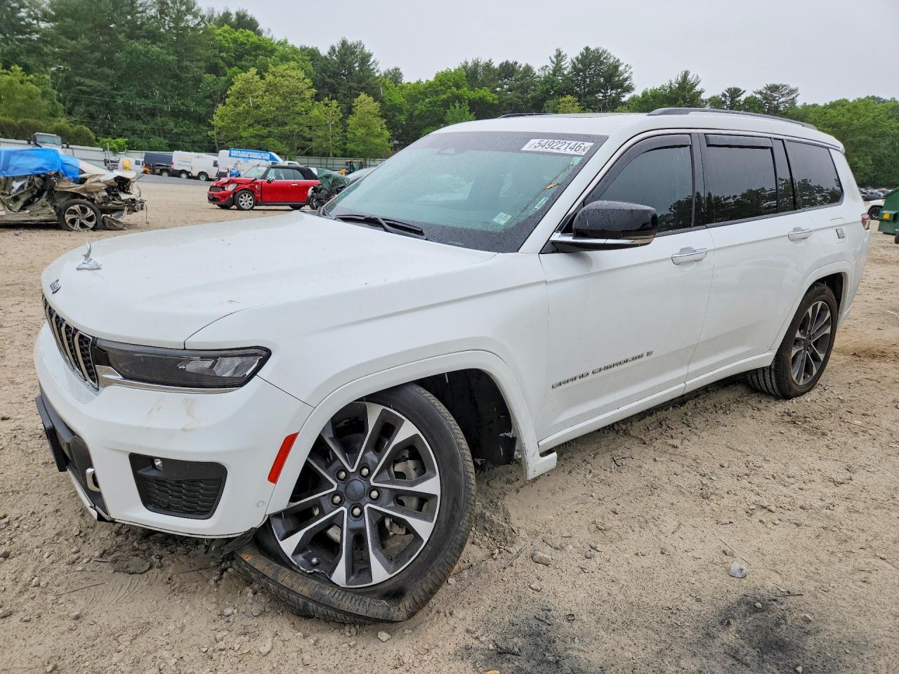 2021 Jeep Grand Cherokee Overland, VIN 1C4RJKDG9M8143883 — Front end