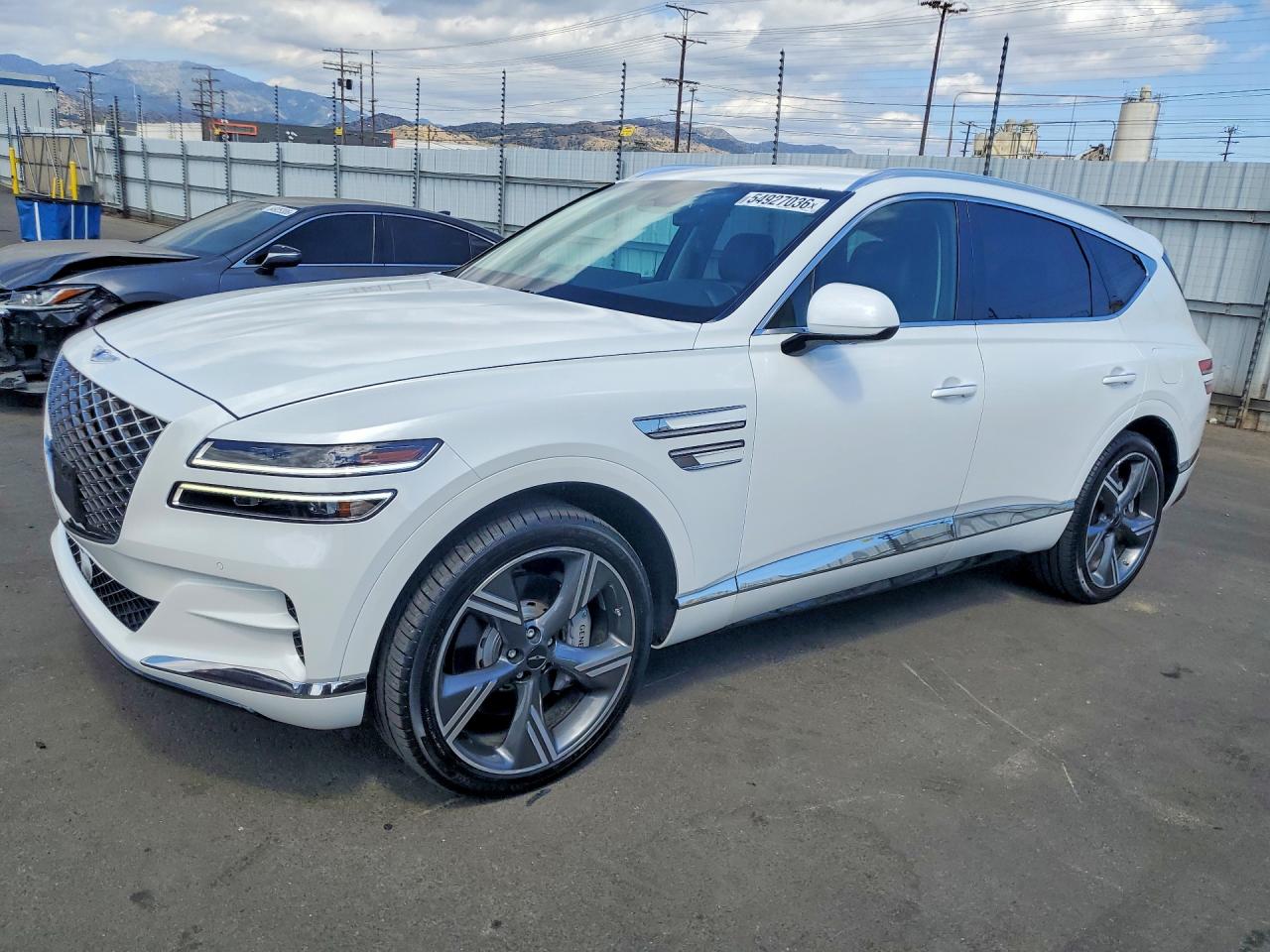 2025 Genesis GV80 Prestige, VIN KMUHCESBXSU275177 — Minor dents and scratches