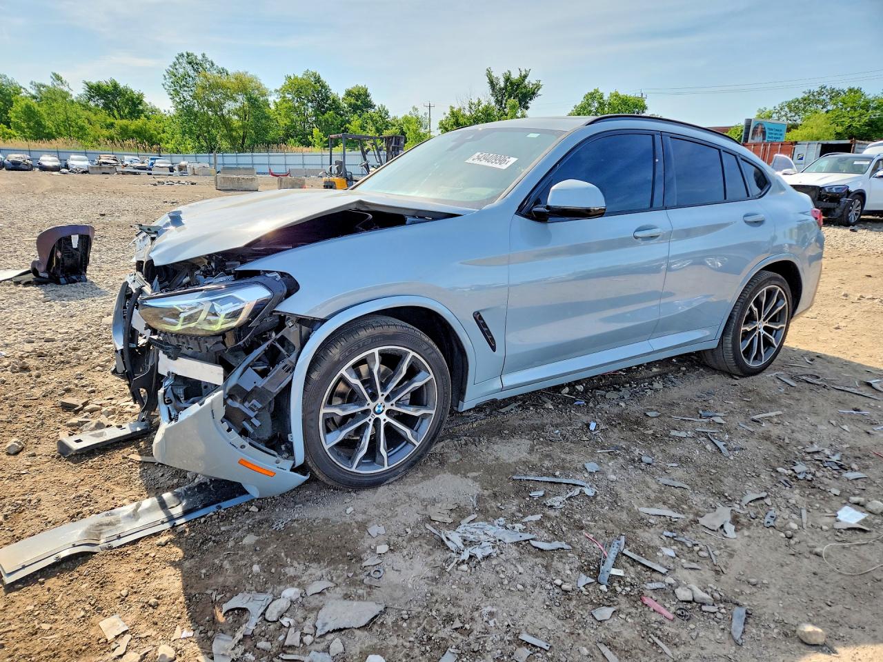 2022 BMW X4 xDrive30i, VIN 5UX33DT06N9M06616 — Front end