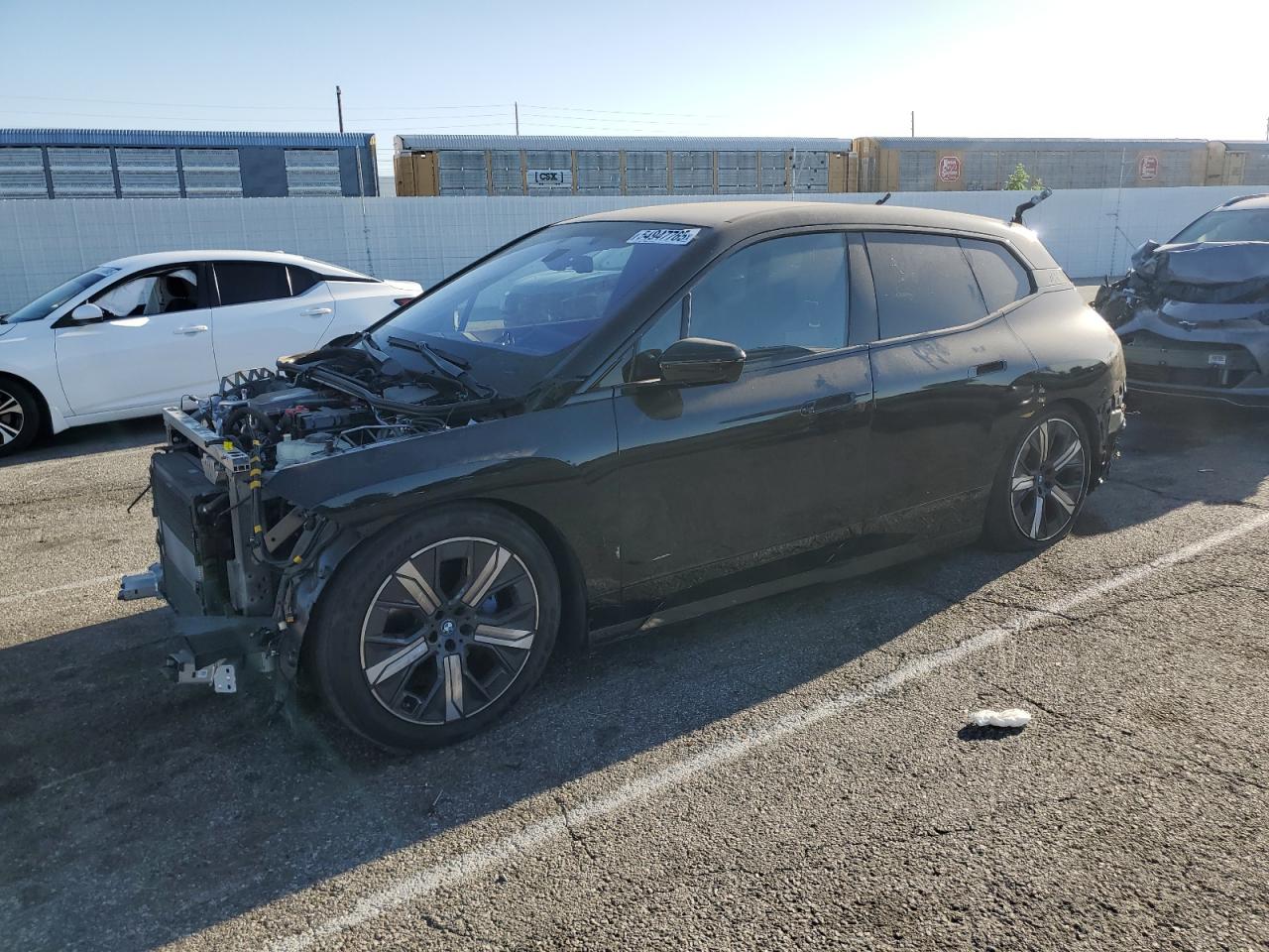 2022 BMW iX xDrive50, VIN WB523CF07NCJ69751 — Фото с аукциона