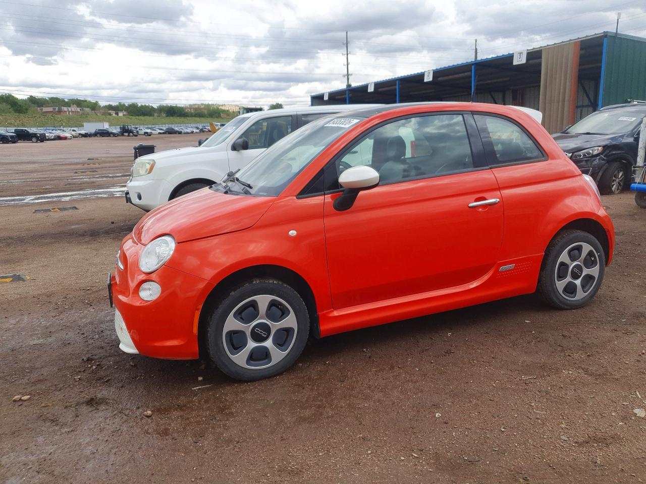 2014 FIAT 500e, VIN 3C3CFFGE9ET189715 — Minor dents and scratches