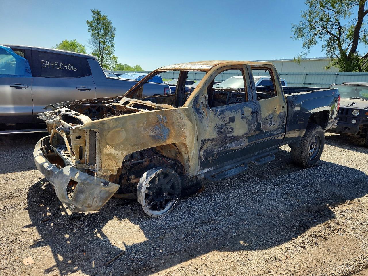 2018 Chevrolet Silverado 1500 LT, VIN 1GCVKREC8JZ102845 — Burn