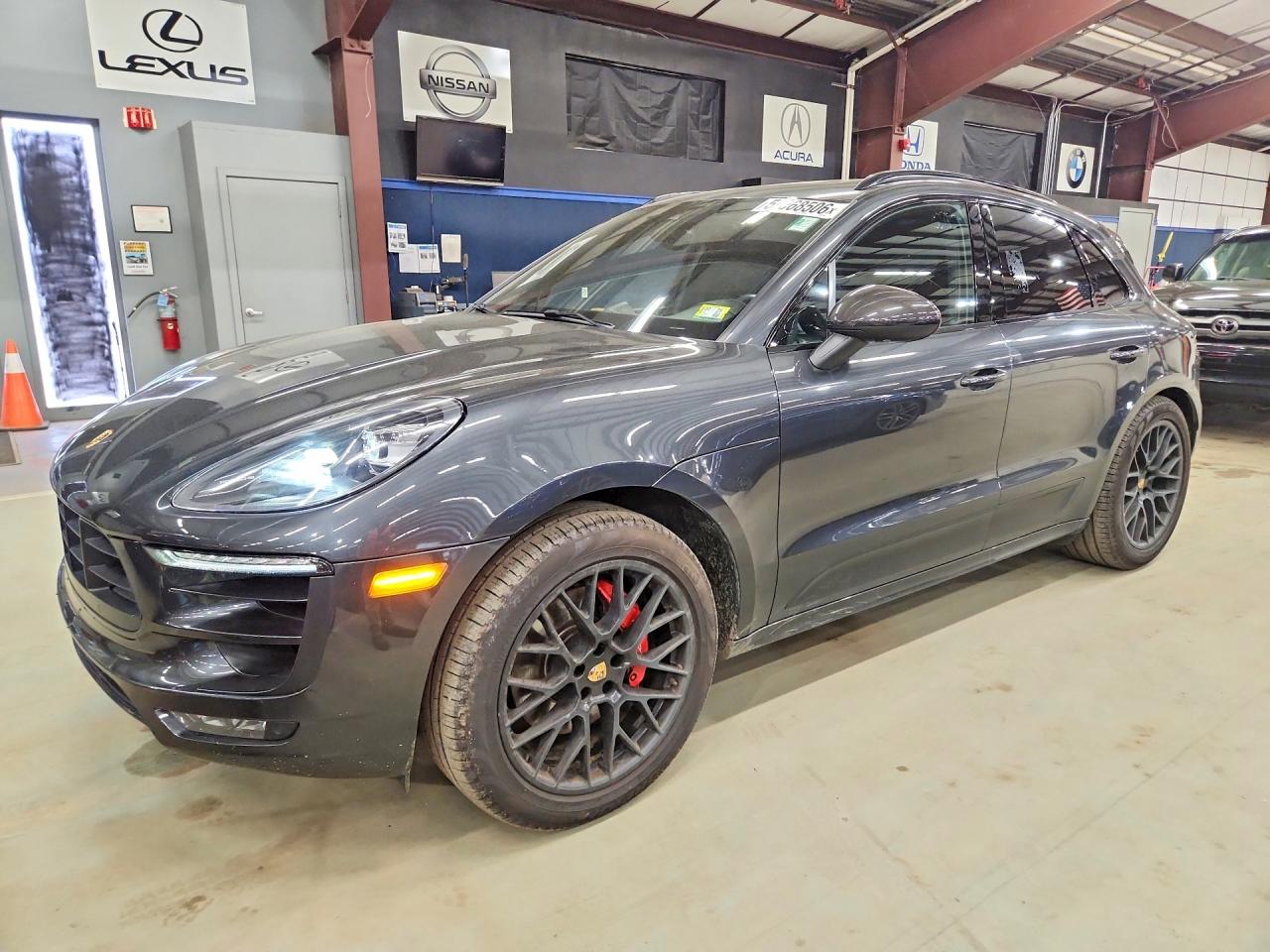 2017 Porsche Macan GTS, VIN WP1AG2A58HLB52087 — Minor dents and scratches