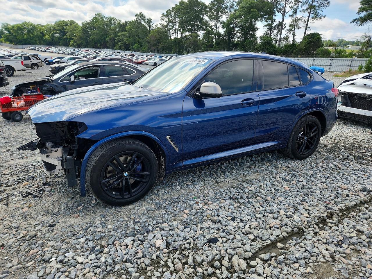 2019 BMW X4 M40i, VIN 5UXUJ5C57KLJ63859 — Front end